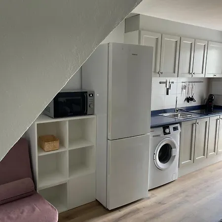 Encantadora דניה